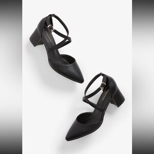 Maurices Black Strappy Block Heel Shoes size 10M NWOB Minimalist